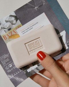 奧倫納素Erno Laszlo