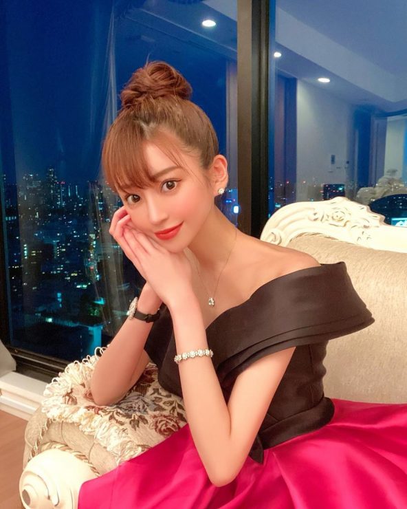 愛澤繪美里的日本第一女帝妝容重點