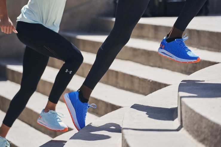 夏日練跑首選！「UA HOVR Sonic 3」輕盈透氣，讓你輕裝啟程、疾速飛行。