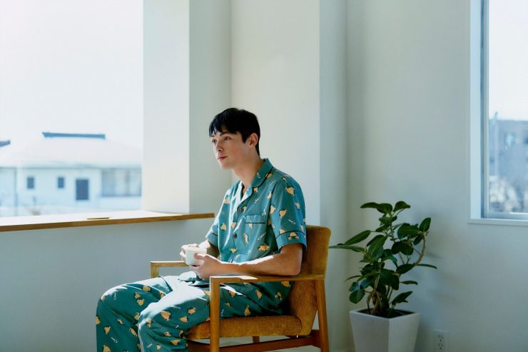 男裝家居服則是以「卡比獸」的款式最受到歡迎，其可愛俏皮的模樣搭配上經典的藍綠配色，即便是家居服也能讓日常生活增添更多不同的趣味。