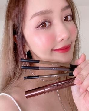開架第一睫毛王1028飛激長瞬翹防水睫毛膏,混血新色濃縮咖實拿圖