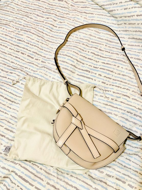 LOEWE羅威Gate馬鞍包