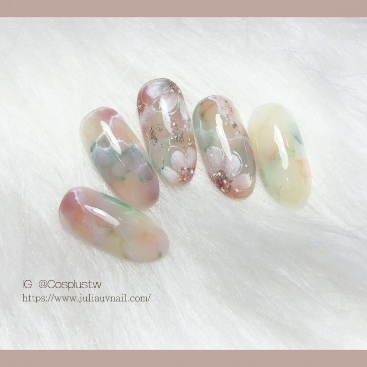 台灣品牌指甲油Cosplus光妍(Julia UV Nail)