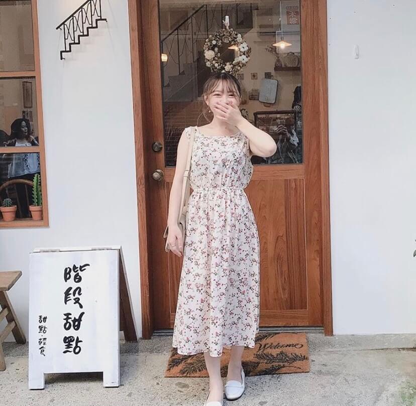 連身洋裝+高跟涼鞋