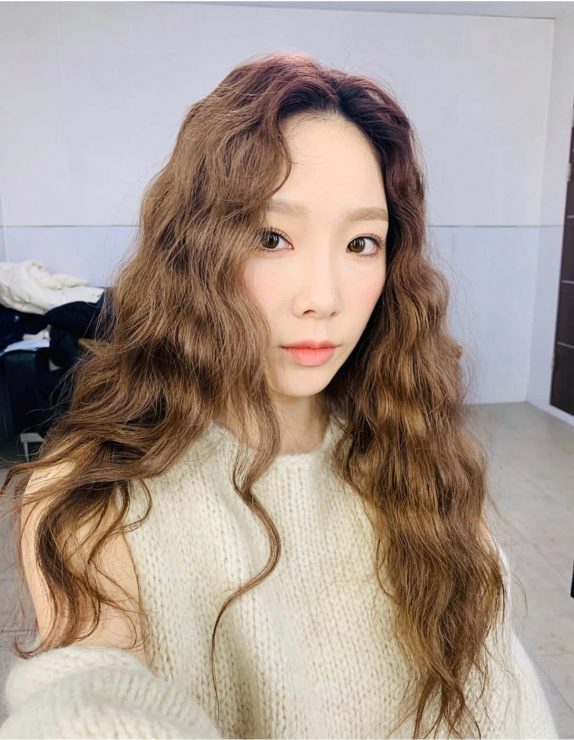 2020年霧感奶茶色染髮韓國人氣女星 太妍