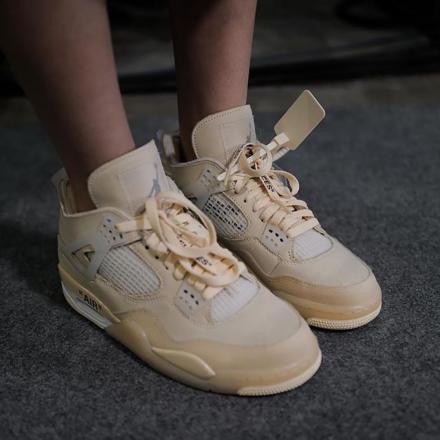 Off-White x AIR Jordan 4 Sail女版限定