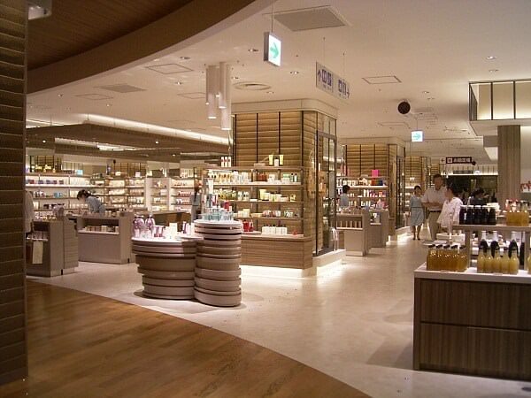 化妝品精選店