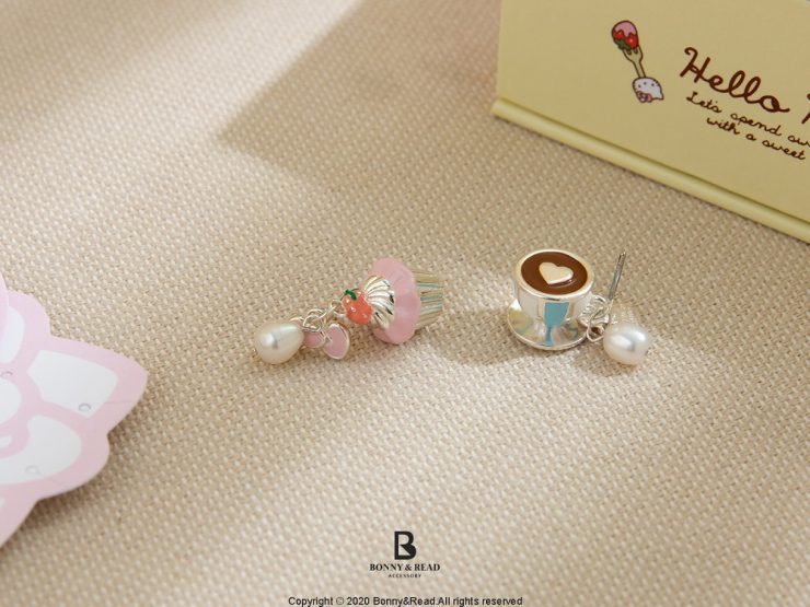 Hello Kitty 甜心可可午茶耳環_Bonny _ Read 飾品_02