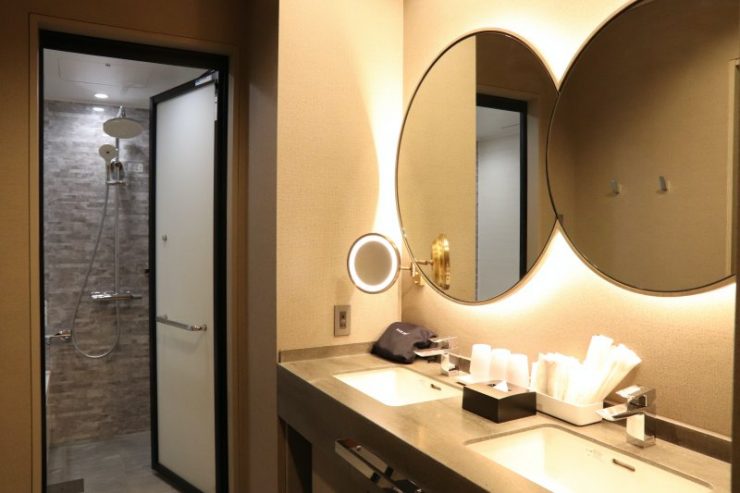 EJ ANIME HOTEL