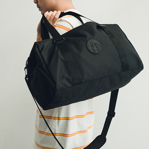 休閒背提兩用袋，售價$ 750。 (2)