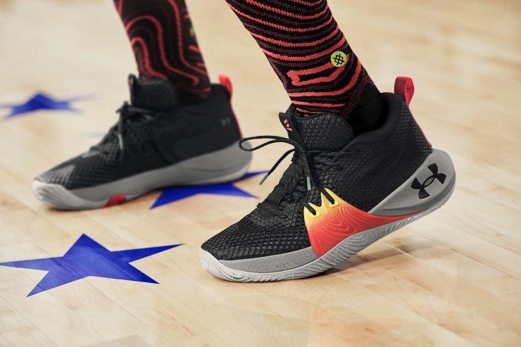 專業運動品牌UNDER ARMOUR攜手NBA費城76人全明星中鋒 Joel Embiid推出「UA EMBIID ONE」籃球鞋。