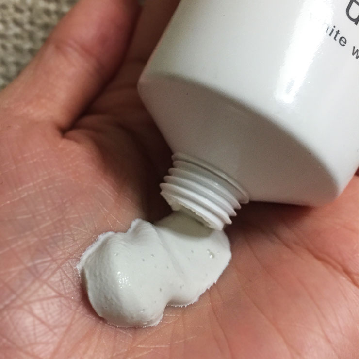 Brater洗面乳擠出來的照片
