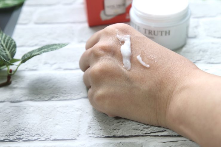 「white truth光感淨透美白凝凍」