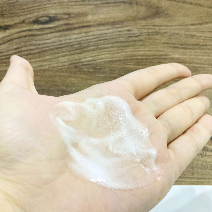 肌純極淨沁亮碳酸洗卸泡泡