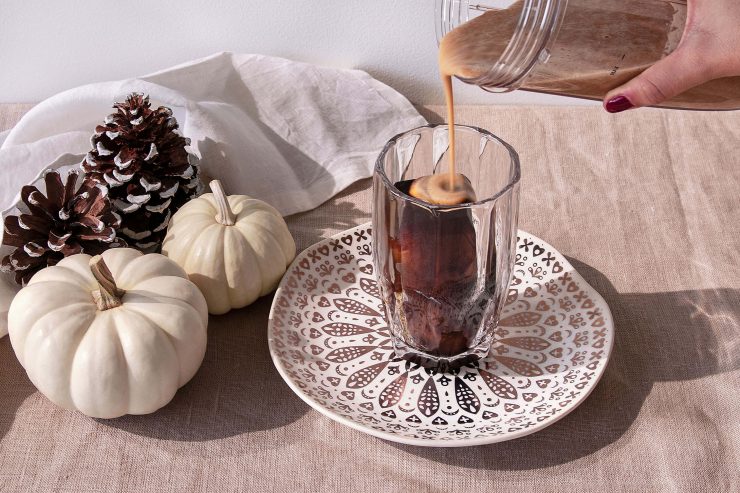 新聞照片四：冬天健康生活預備起！Nutribullet 3款年末應景飲品，超簡單步驟，健康生活起步走！南瓜派拿鐵讓你超佛系就能擁有好身材！