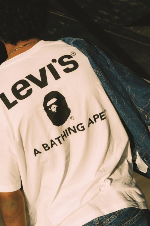 Levi's® x BAPE®聯名LOGO Tee經典白款售價NTD. 2,399