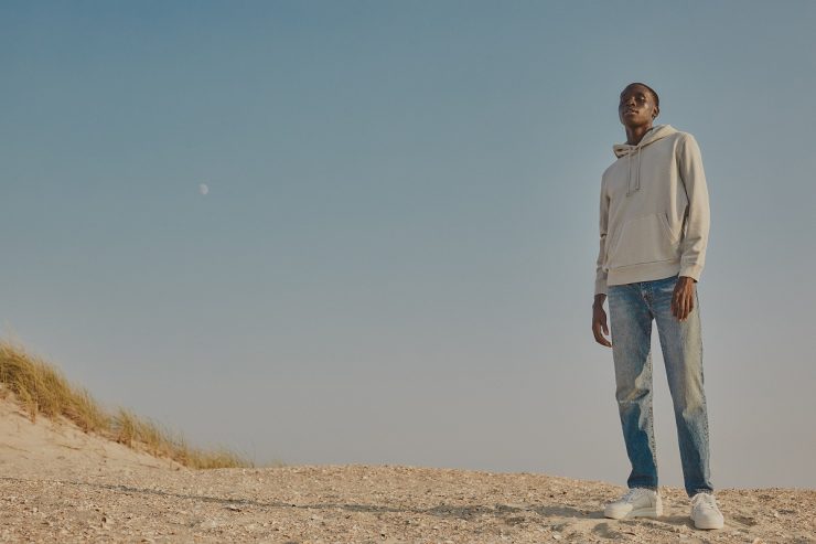 LEVI’S® 「Wellthread®極致環境友善系列」更是在每季商品中注入最新的環境友善元素，宛如一間不停進步的永續時尚實驗室