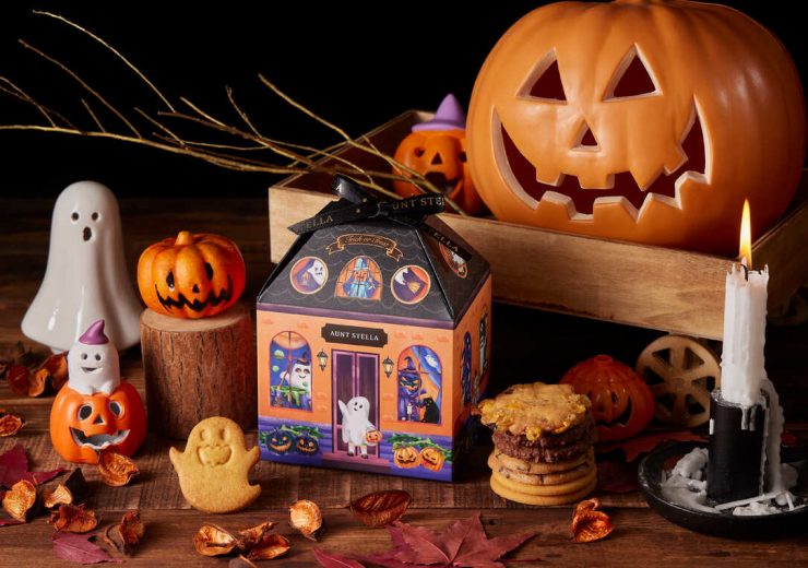 04 「不給餅乾就搗蛋」採用鬼屋造型設計，內含滿載秋季風味的「幽靈南瓜起司餅乾」與多款豐富口味。